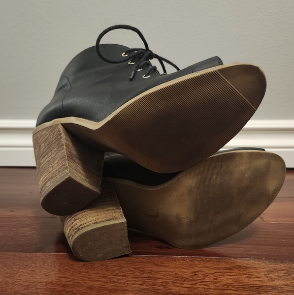 Size 9 Call It Spring Open Toe Booties - Picture 6 of 6
